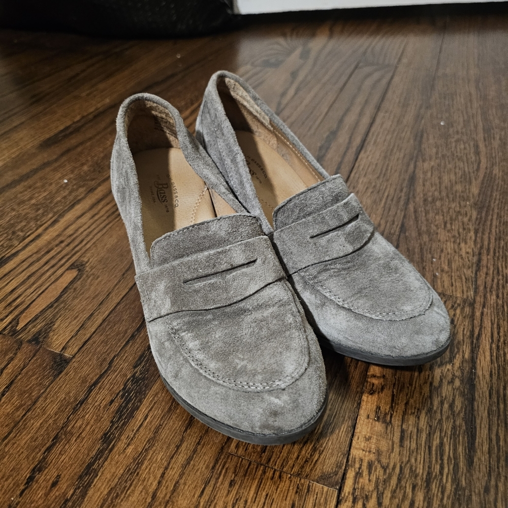 Bass gray loafer pump
